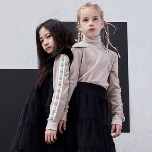 LOUD NWT Electronic Taupe Velour Slim Fit T-Shirt Top